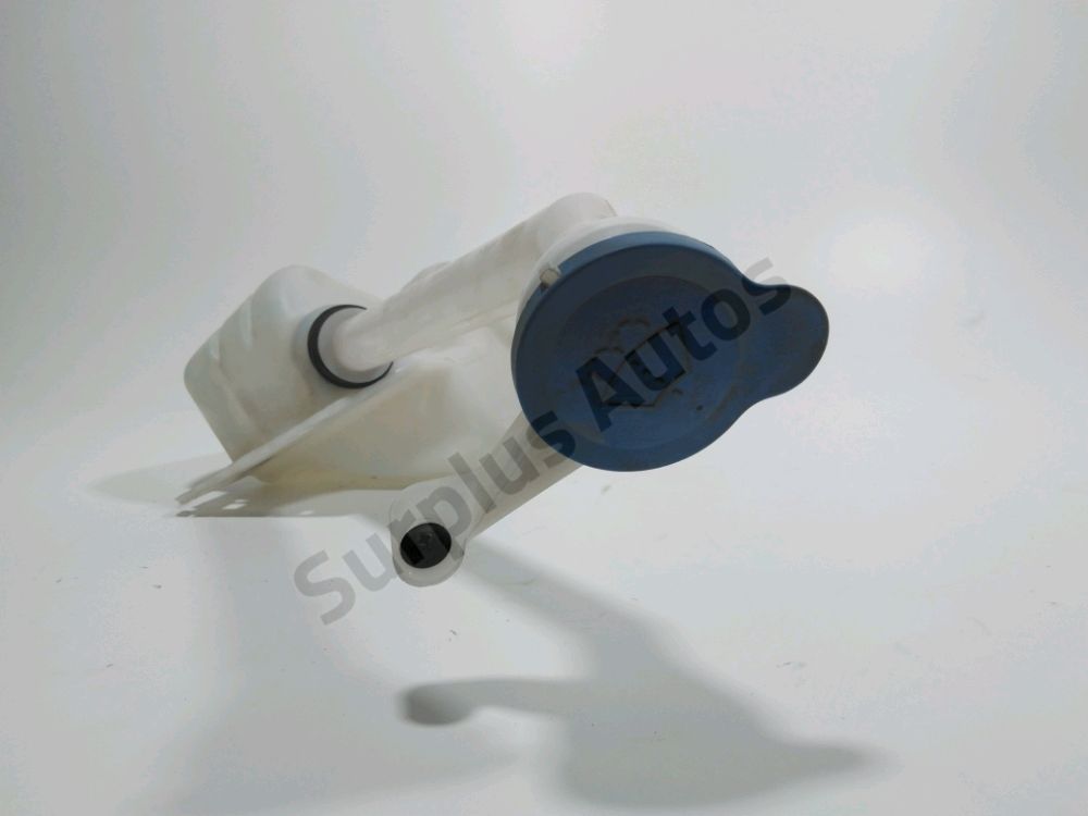 Réservoir de lave glace avant