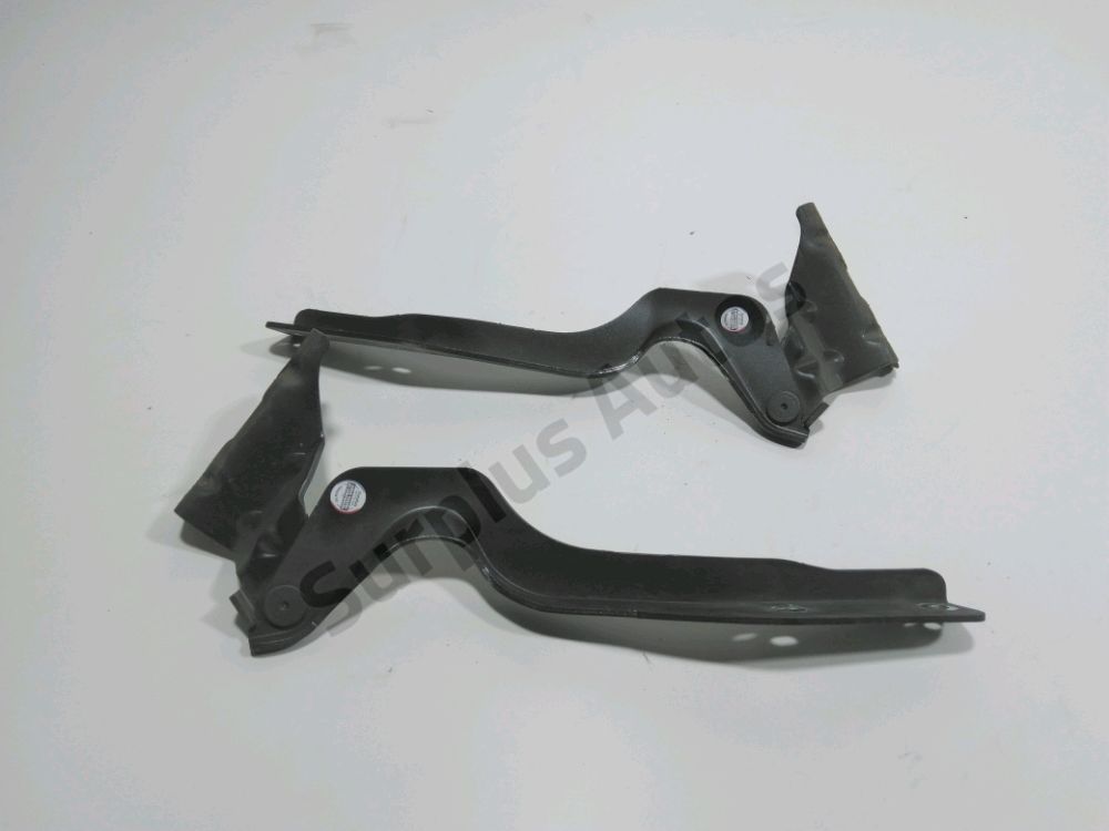 Jeu de charnières de capot