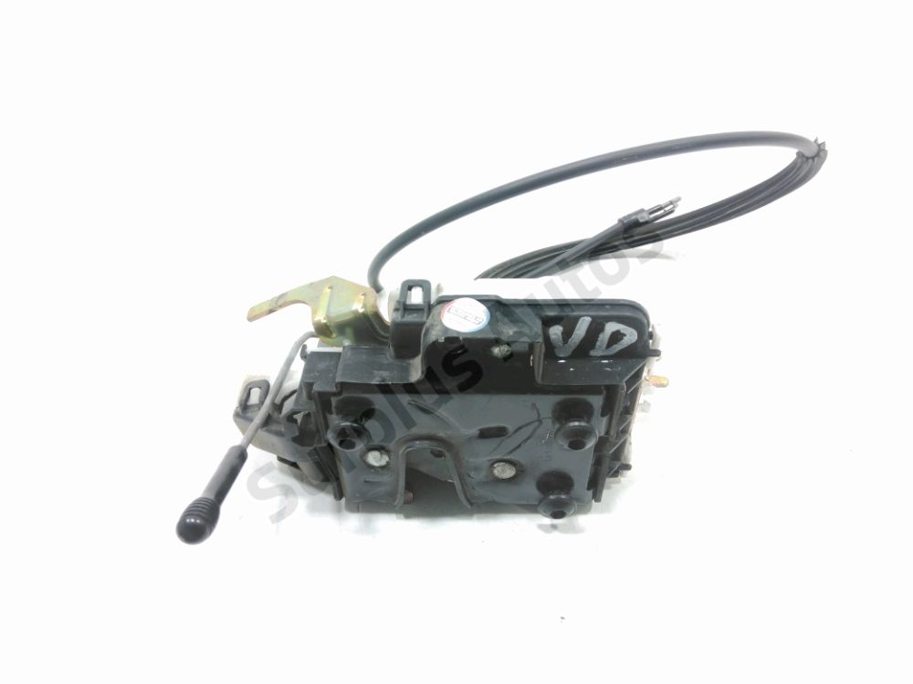 Serrure de porte avant droite