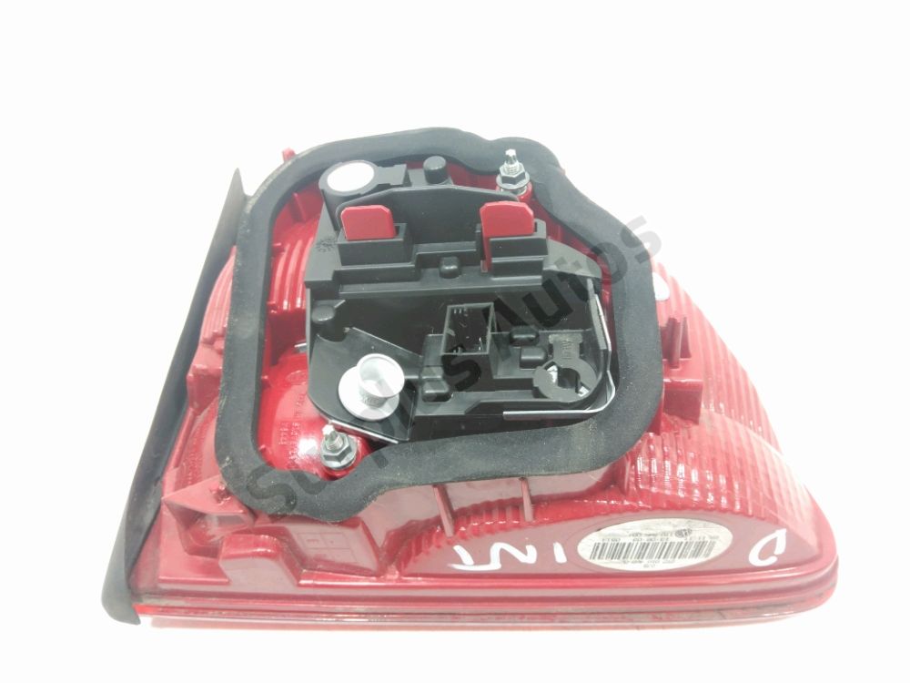 Feu arrière intérieur droit