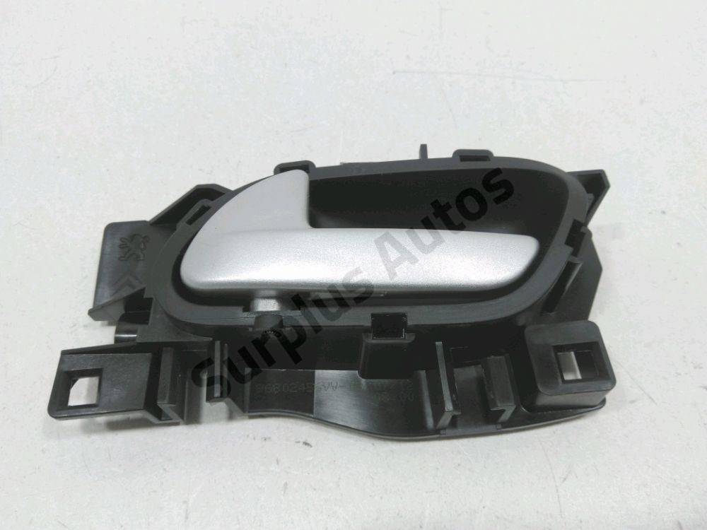 Poignee interieure porte avant gauche