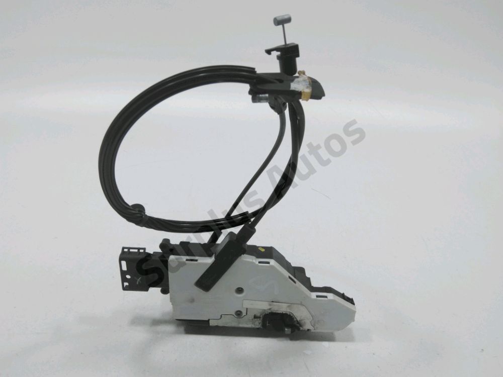 Serrure de porte avant droite