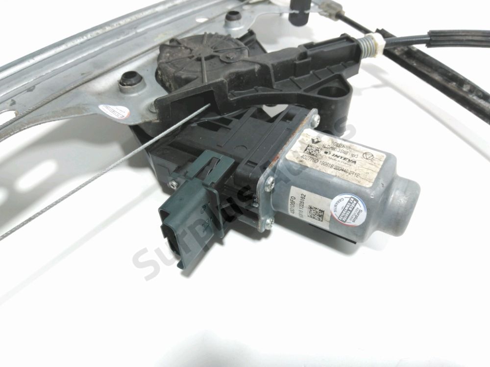 Lève-vitre électrique avant gauche