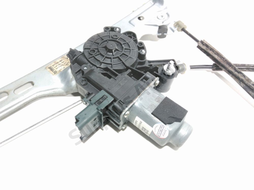 Lève-vitre électrique avant droit