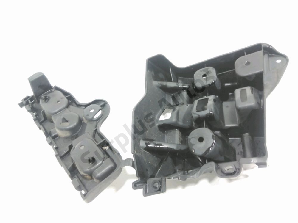 Support gauche de pare-choc arrière