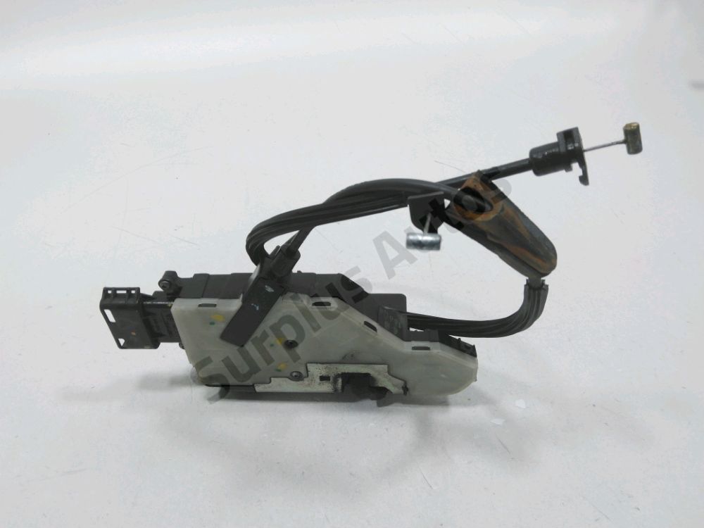 Serrure de porte avant droite