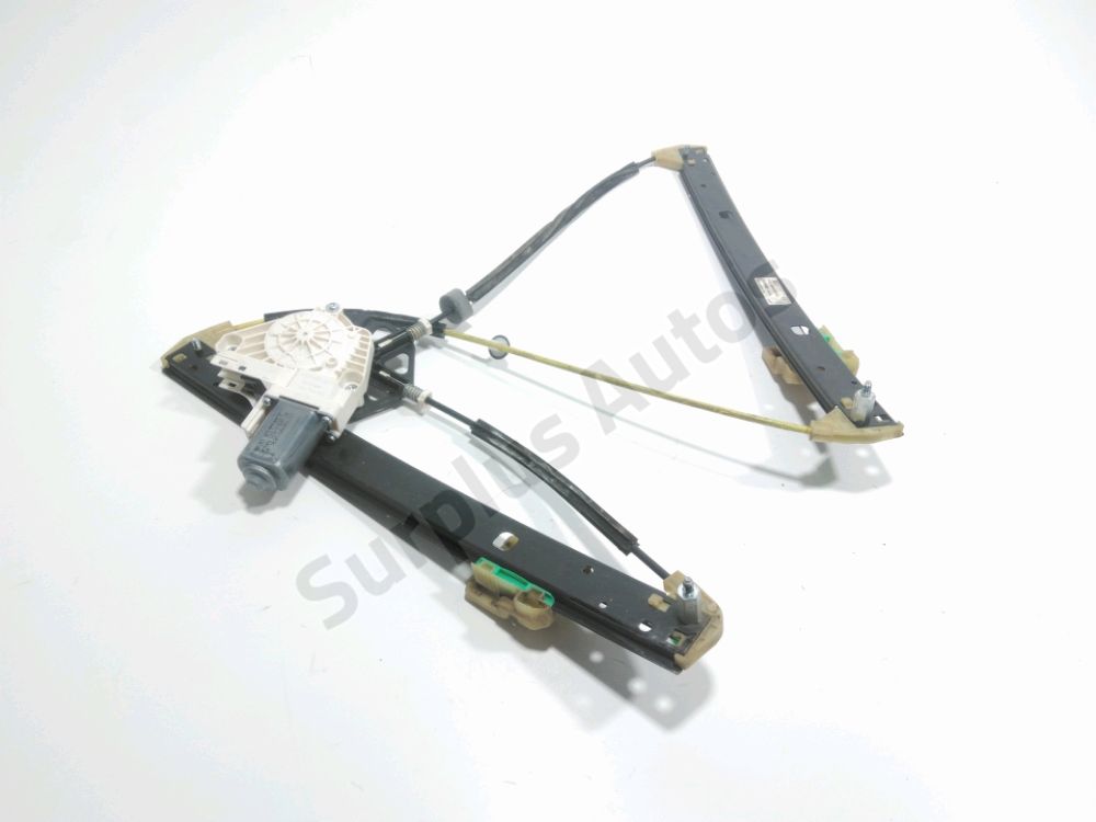 Lève-vitre électrique avant droit