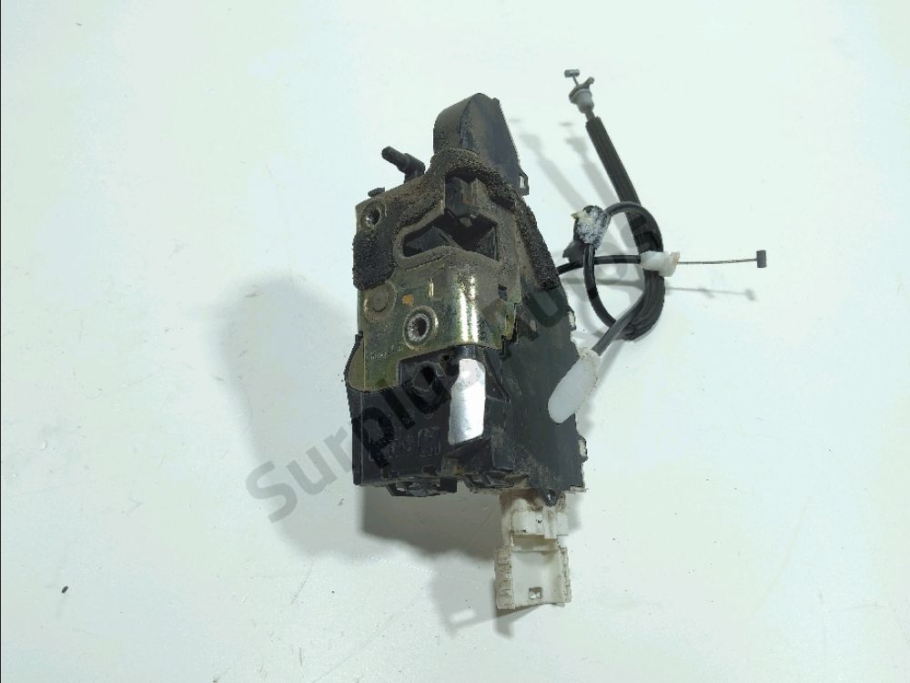 Serrure de porte avant gauche