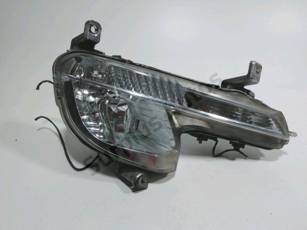 Antibrouillard avant droit