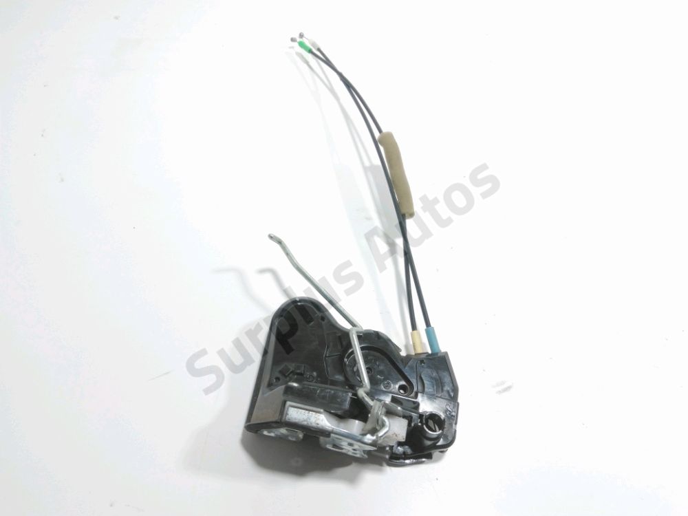 Serrure de porte avant droite