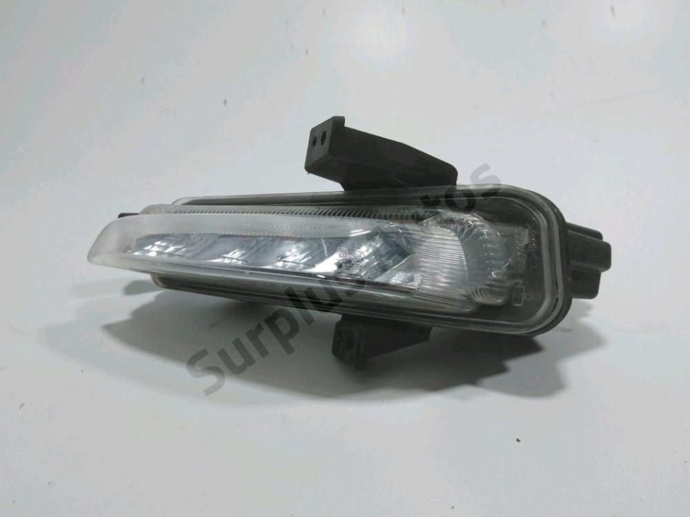 Feu diurne avant gauche