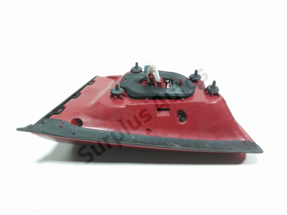 Feu arrière intérieur gauche