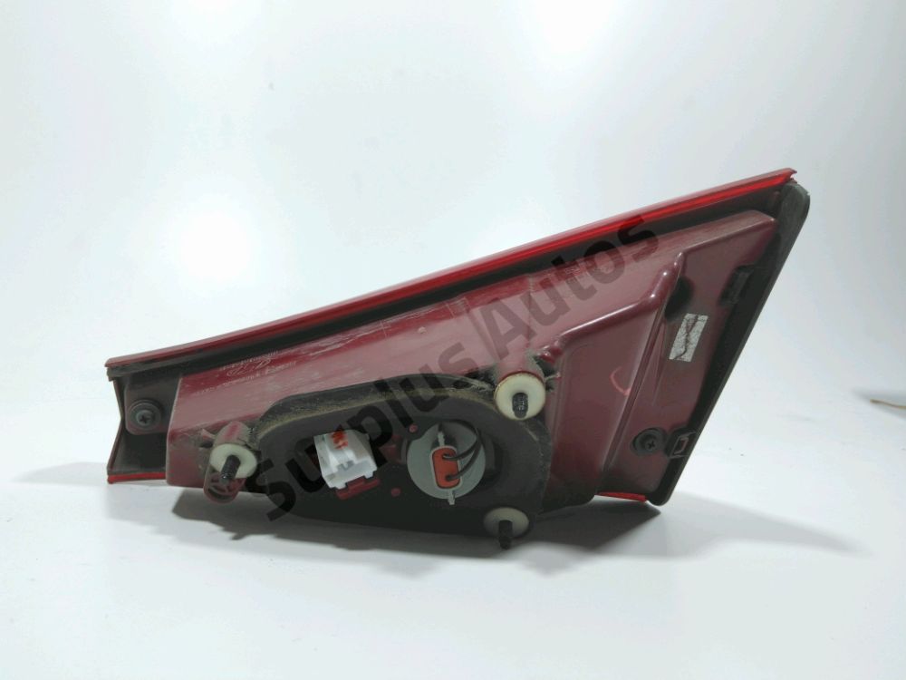 Feu arrière intérieur gauche