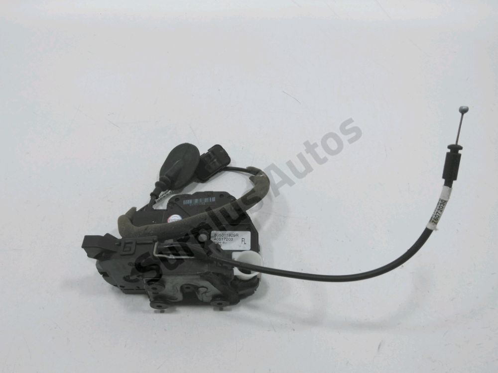 Serrure de porte avant gauche