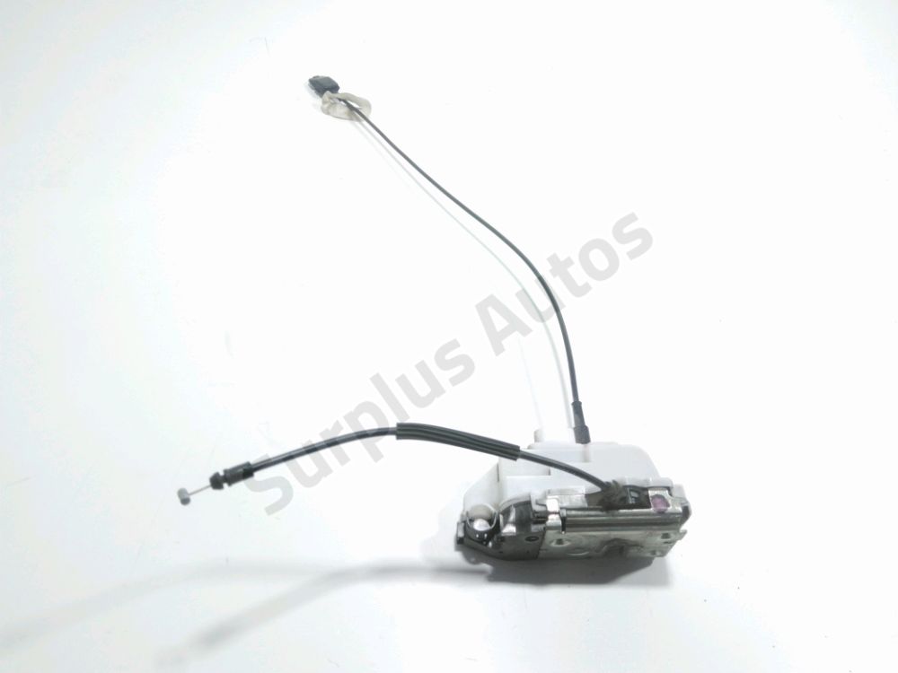 Serrure de porte avant droite