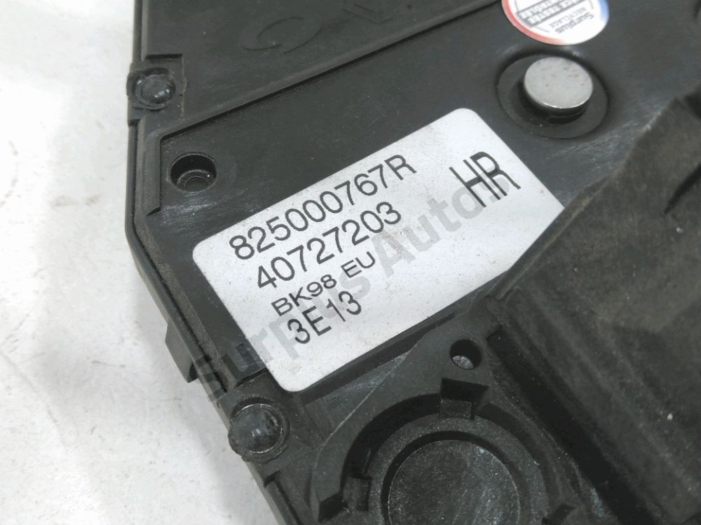 Serrure de porte arrière droite