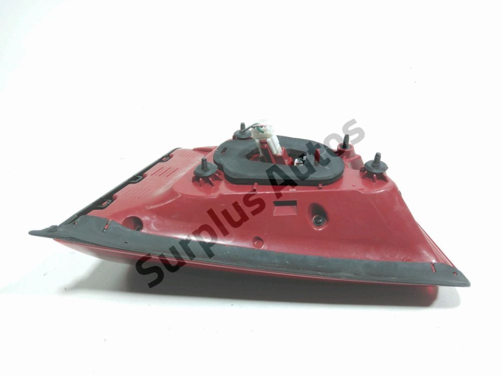 Feu arrière intérieur gauche