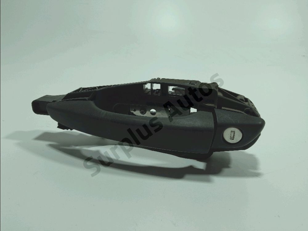 Poignee exterieure avant gauche