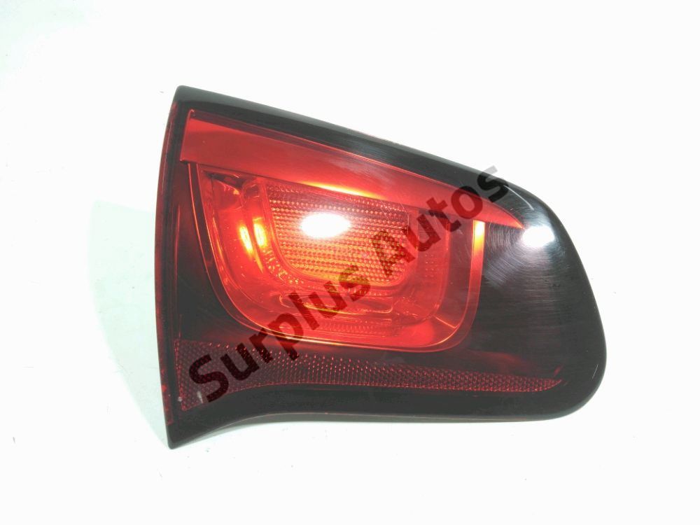 Feu arrière intérieur gauche