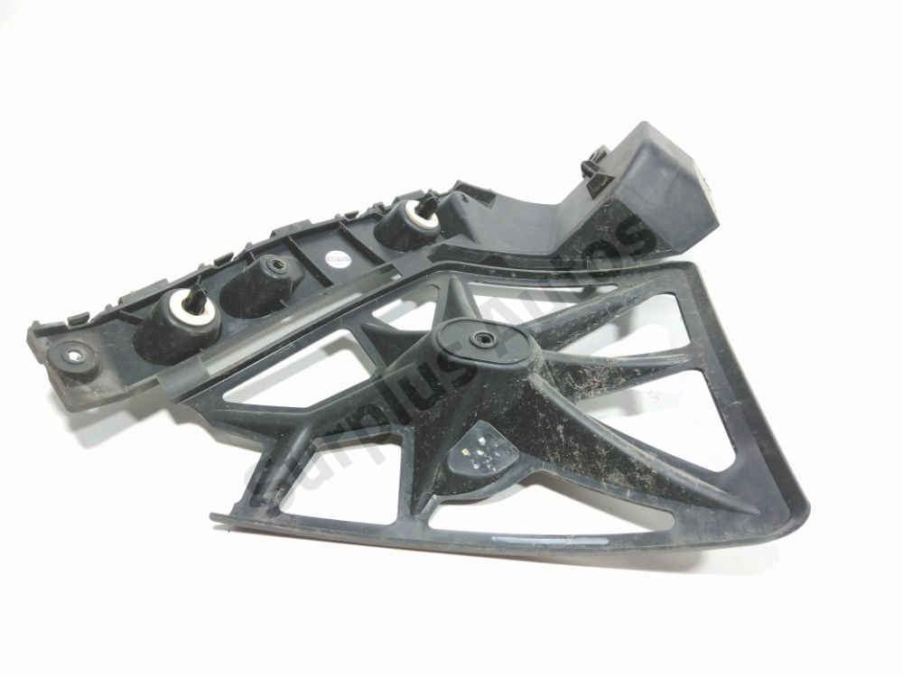 Support droit de pare-choc arrière