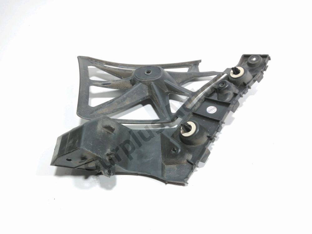 Support droit de pare-choc arrière