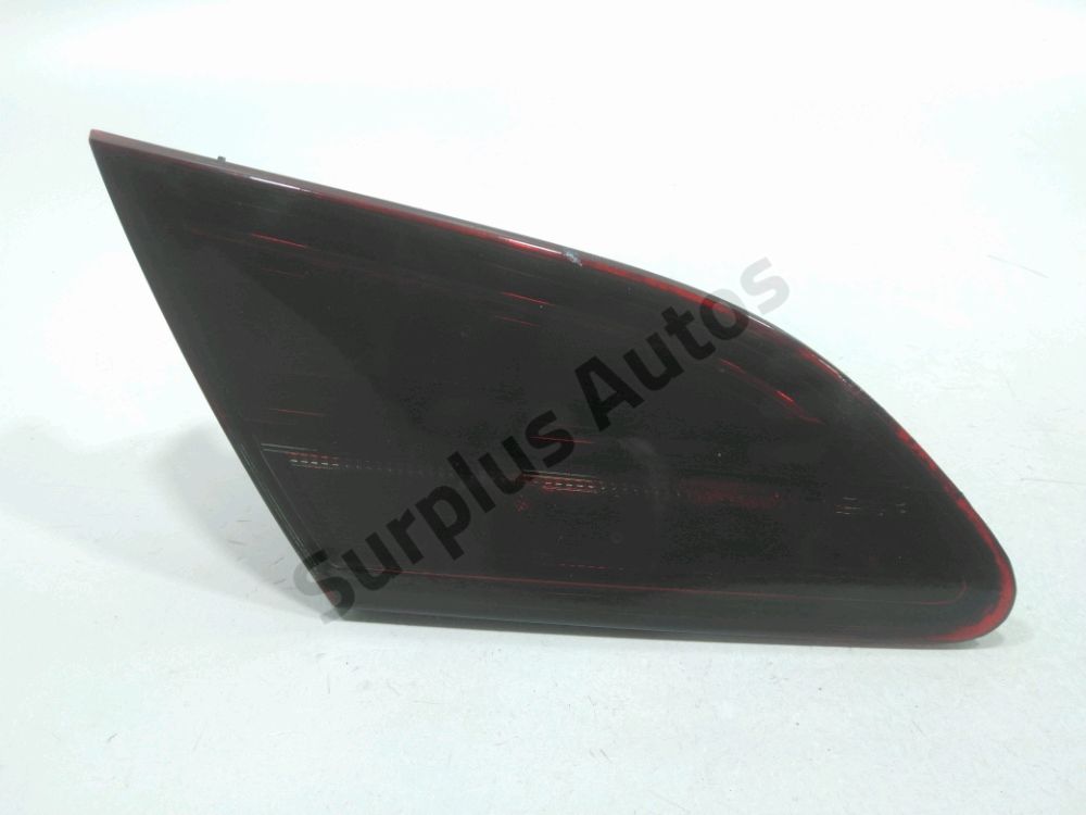 Feu arrière intérieur gauche