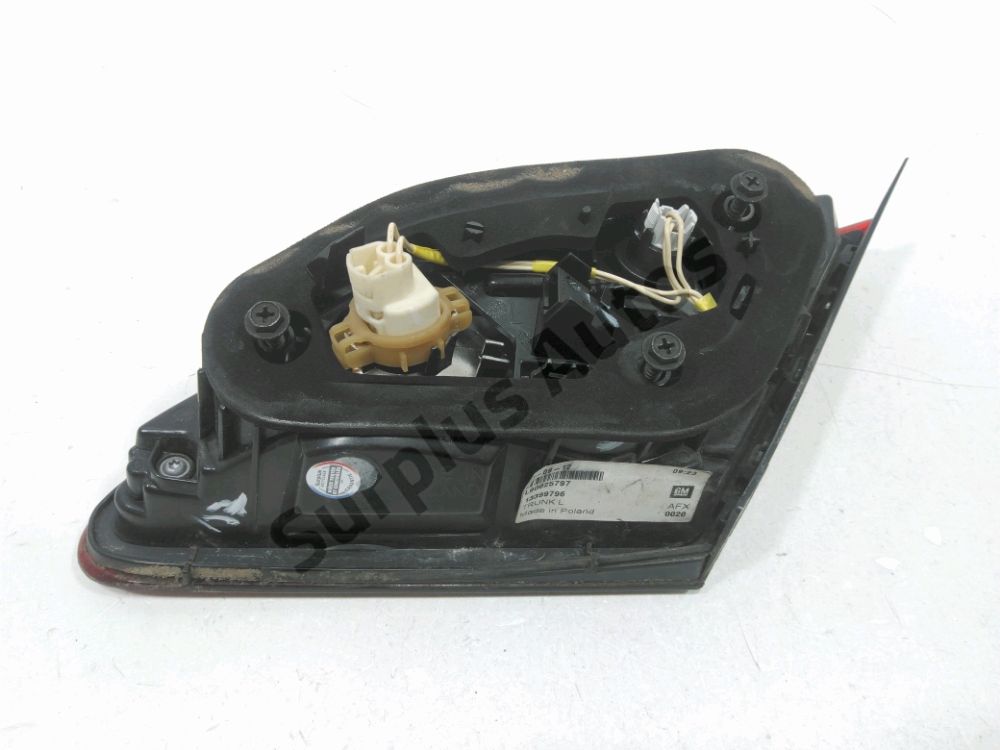 Feu arrière intérieur gauche