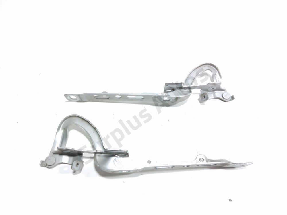 Jeu de charnières de capot