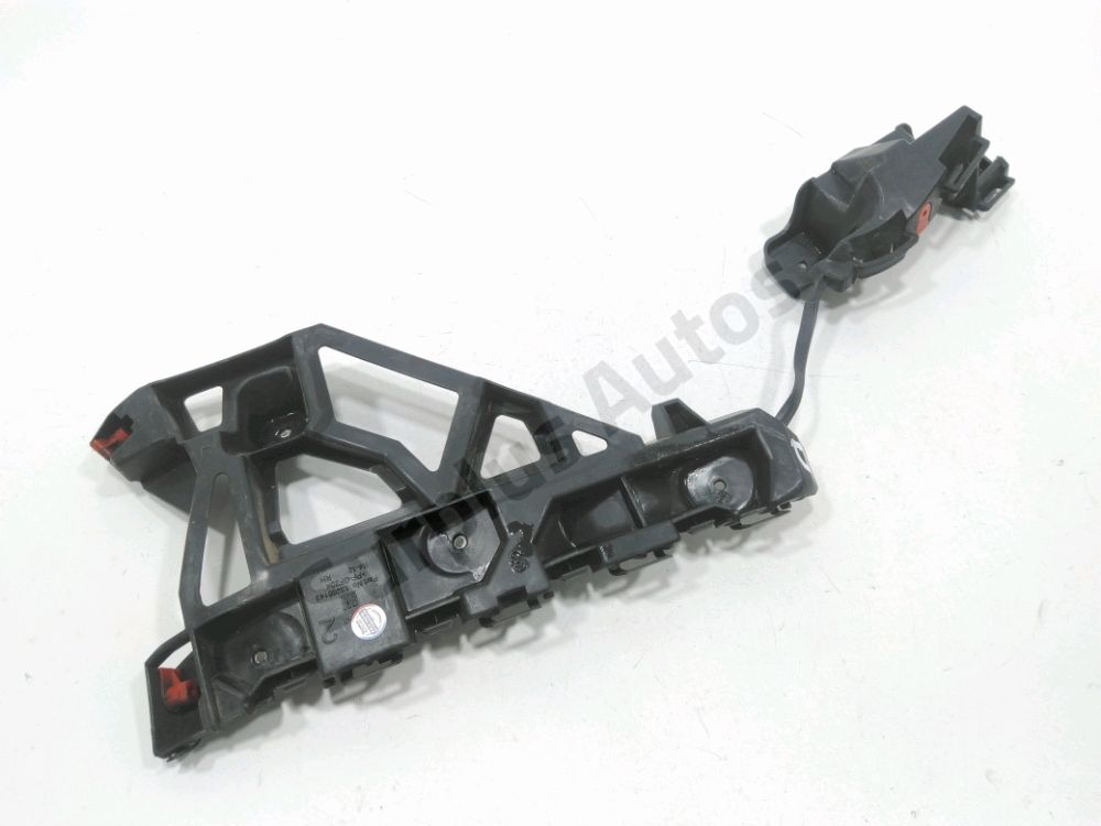 Support droit de pare-choc arrière