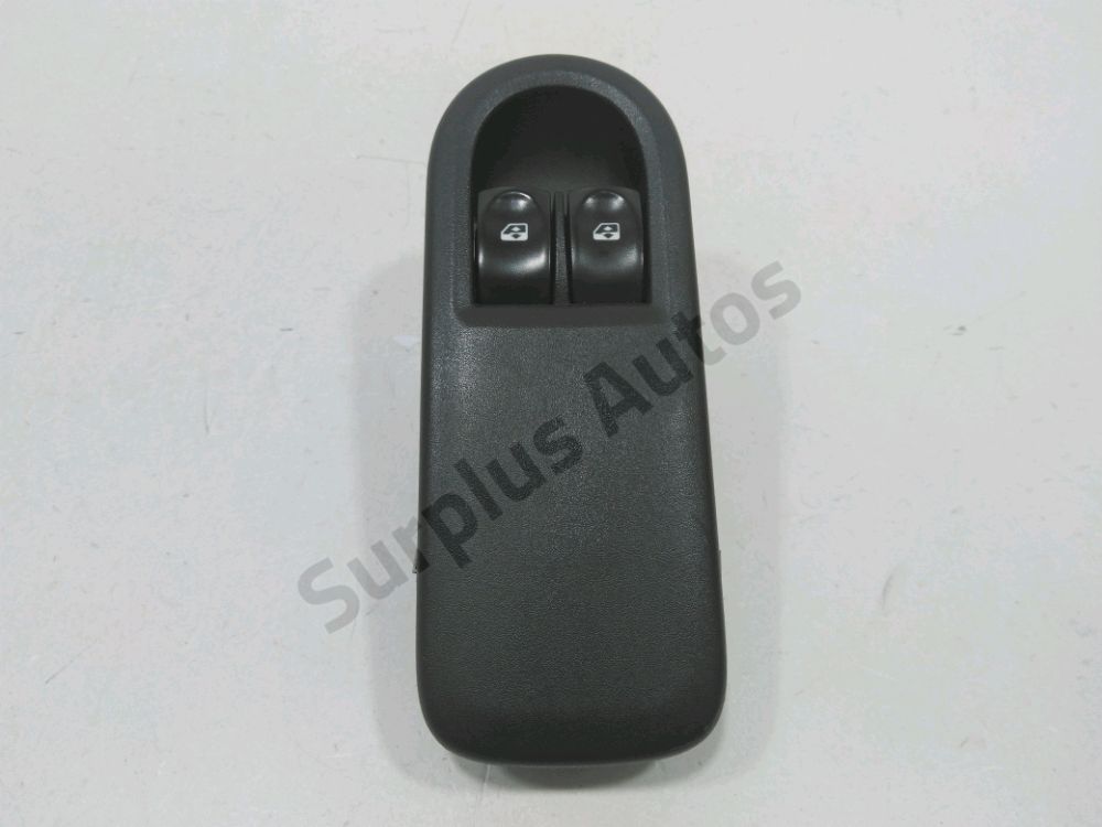 Commande lève-vitre avant gauche