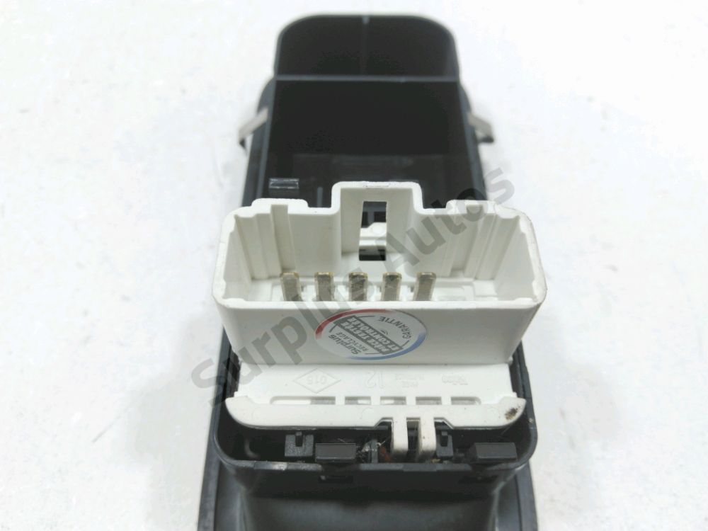 Commande lève-vitre avant gauche