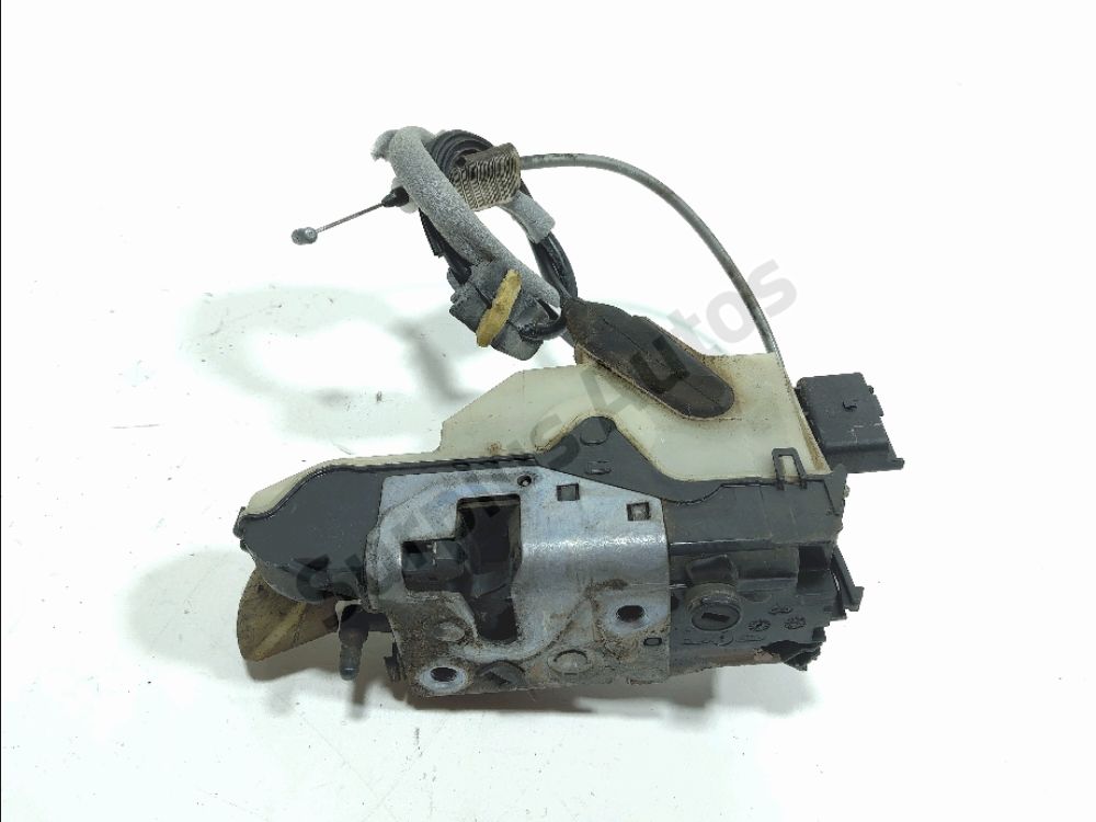 Serrure de porte avant gauche