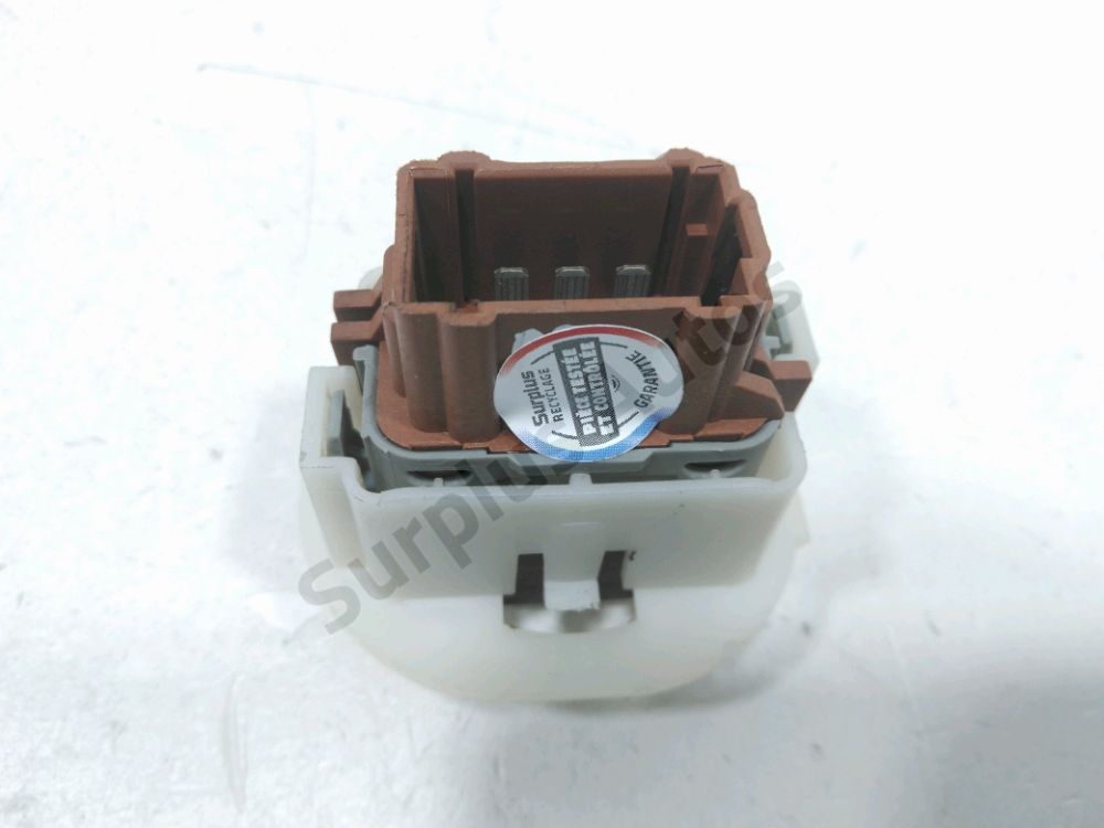 Commande lève-vitre avant droit