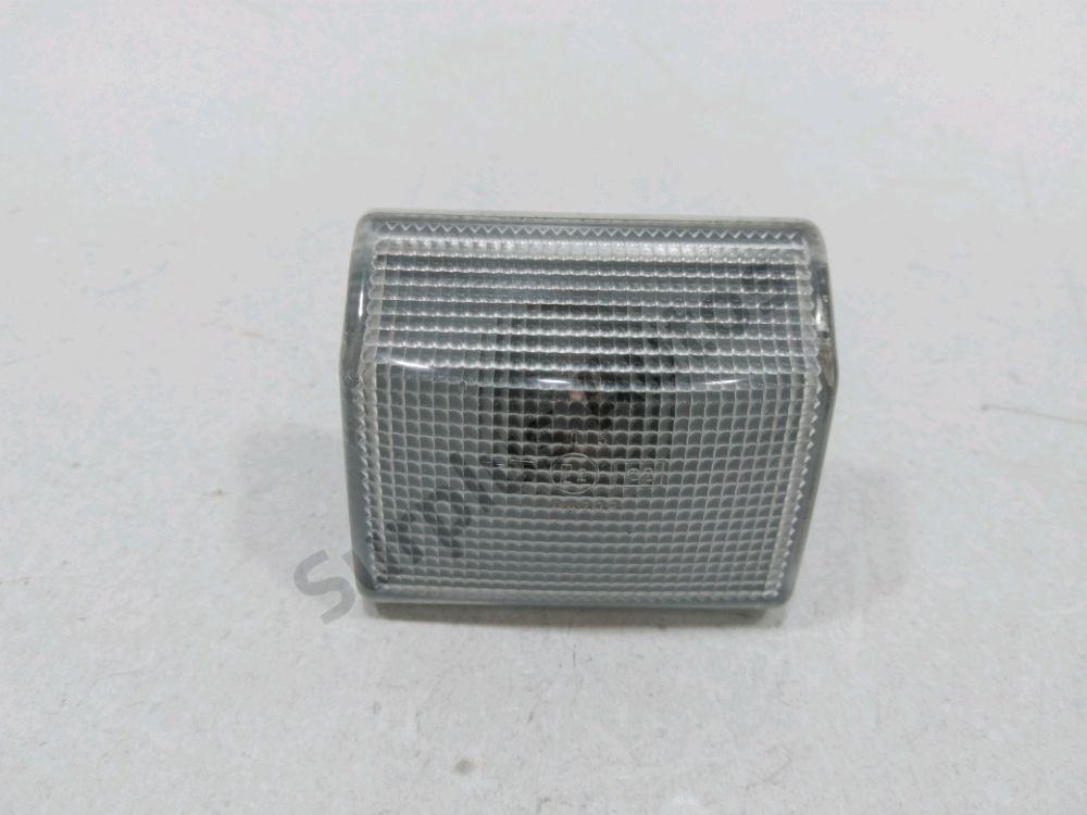 Répétiteur d'aile gauche