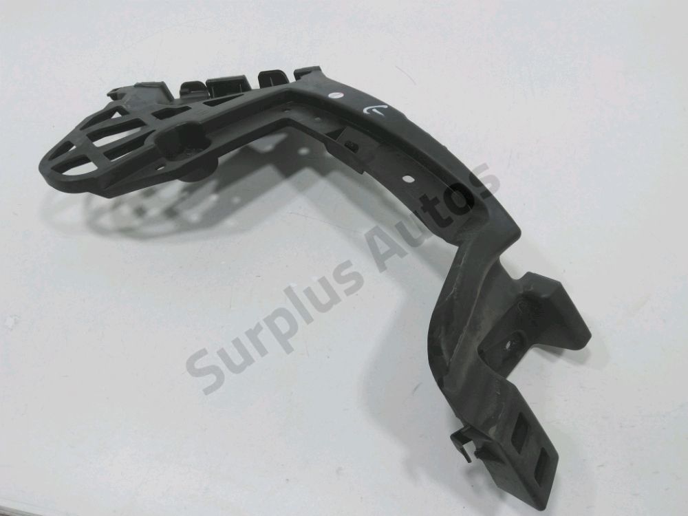 Support gauche de pare-choc arrière