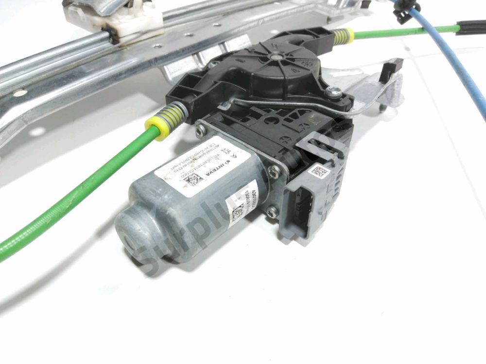 Lève-vitre électrique avant gauche