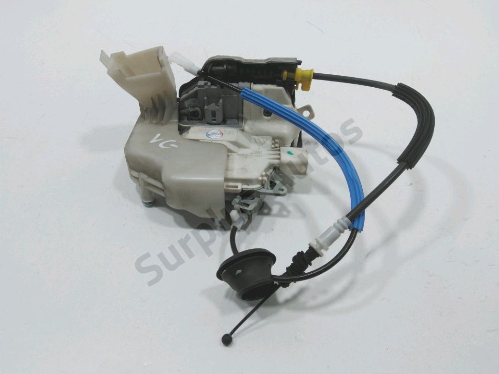 Serrure de porte avant gauche