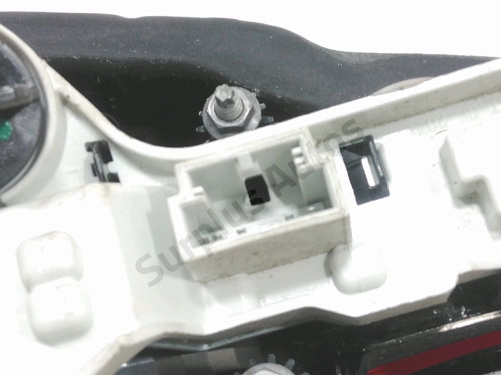 Feu arrière intérieur gauche