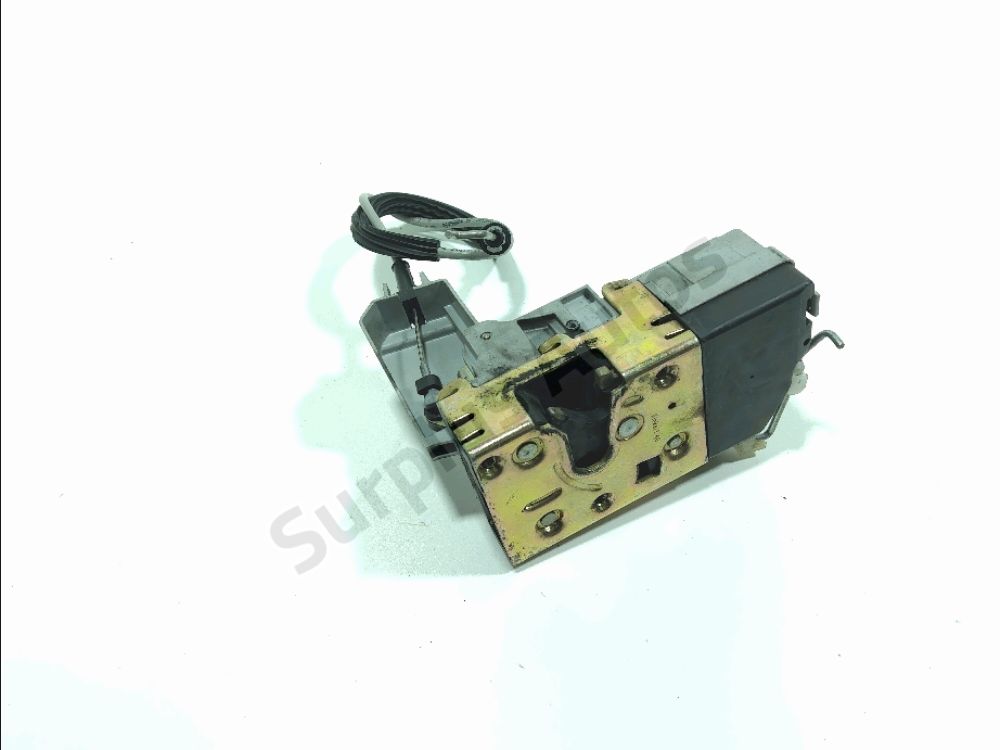 Serrure de porte avant droite