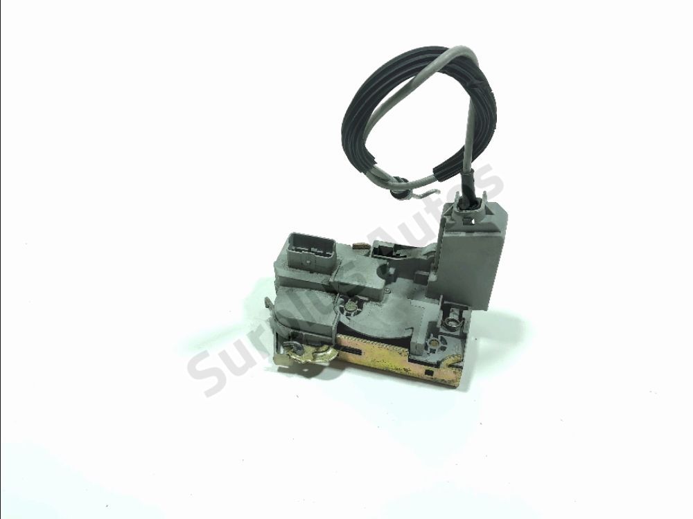 Serrure de porte avant droite