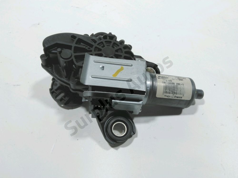 Moteur d'essuie glace arrière