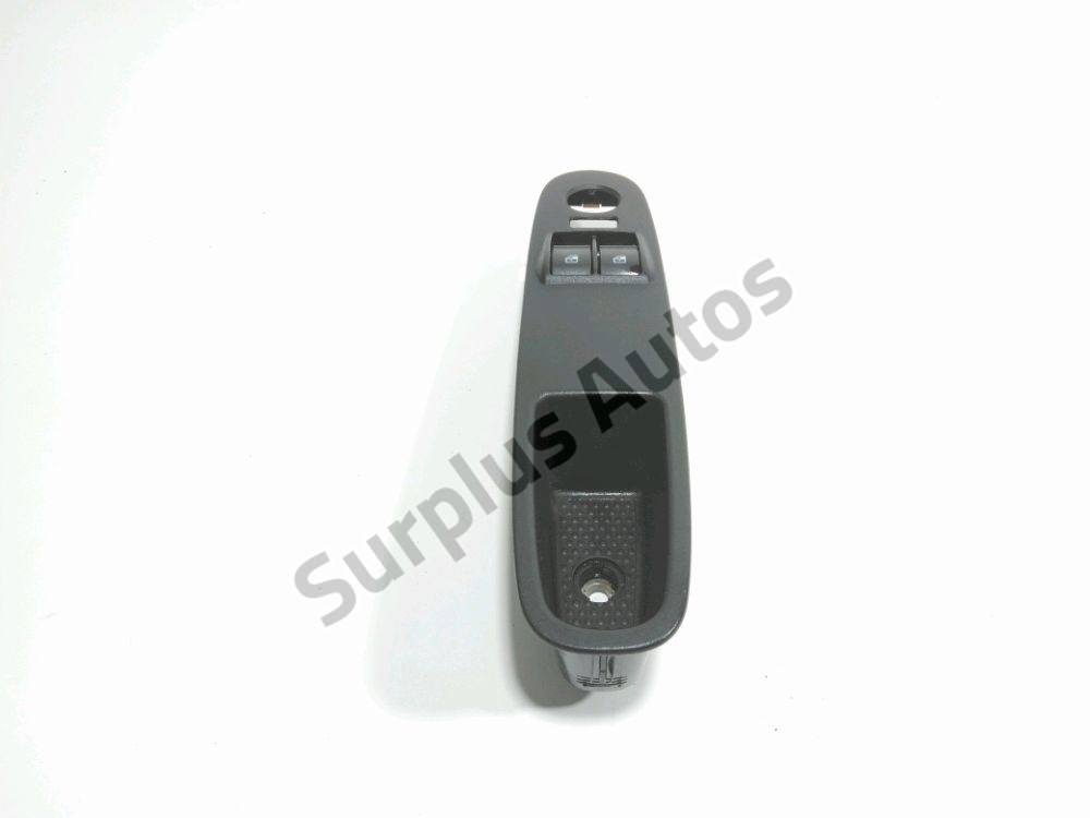 Commande leve-vitre avant gauche