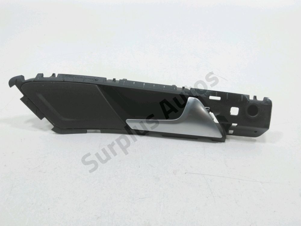 Poignee interieure porte avant droite