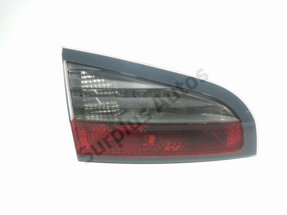 Feu arriere interieur gauche