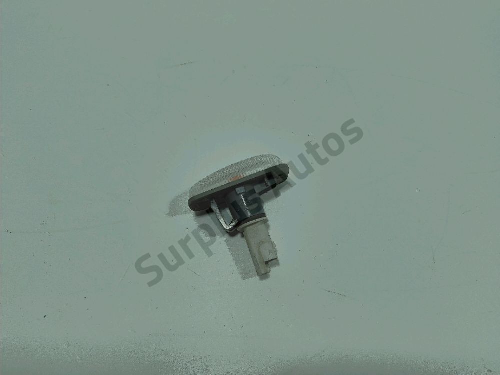 Répétiteur d'aile droit