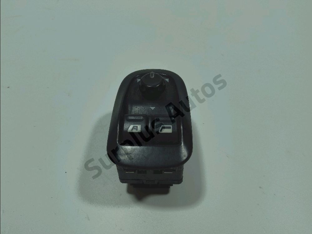 Commande lève-vitre avant gauche