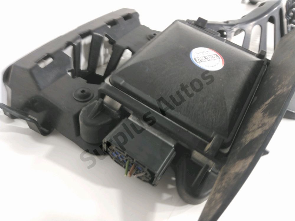 Support central de pare-choc arrière