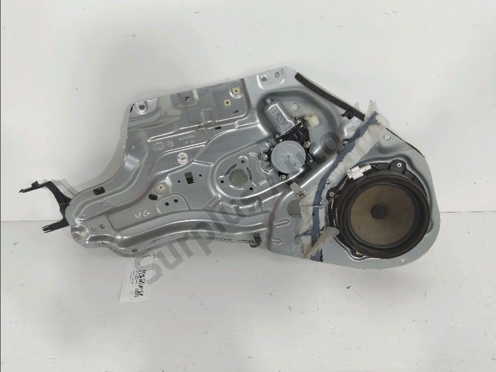 Lève-vitre électrique avant gauche