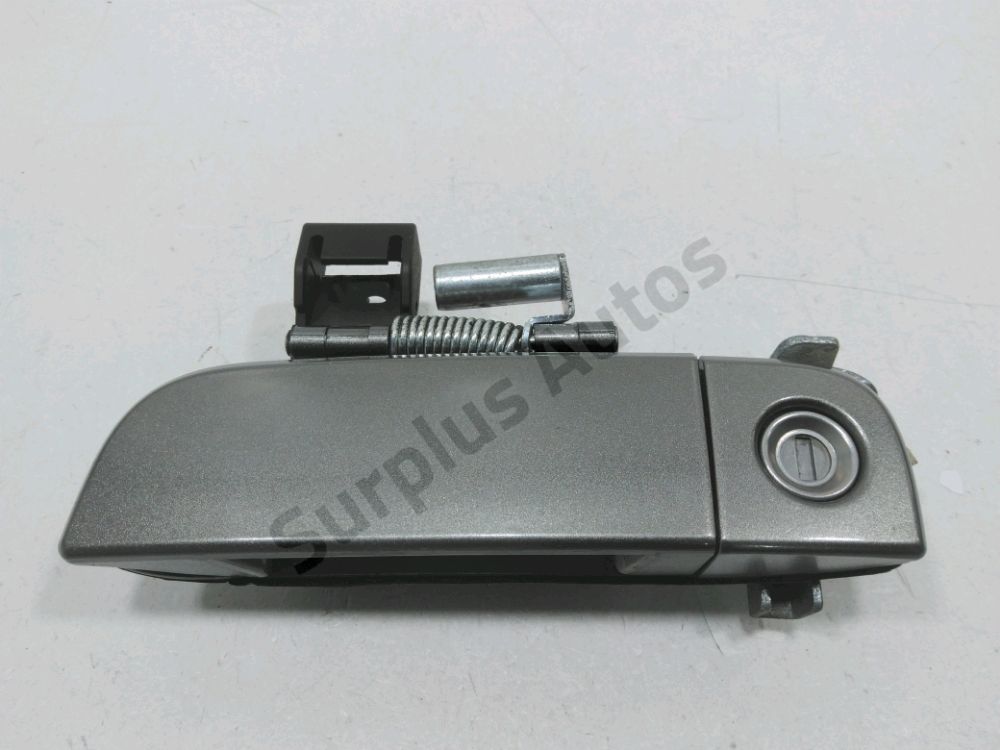 Poignée extérieure avant gauche