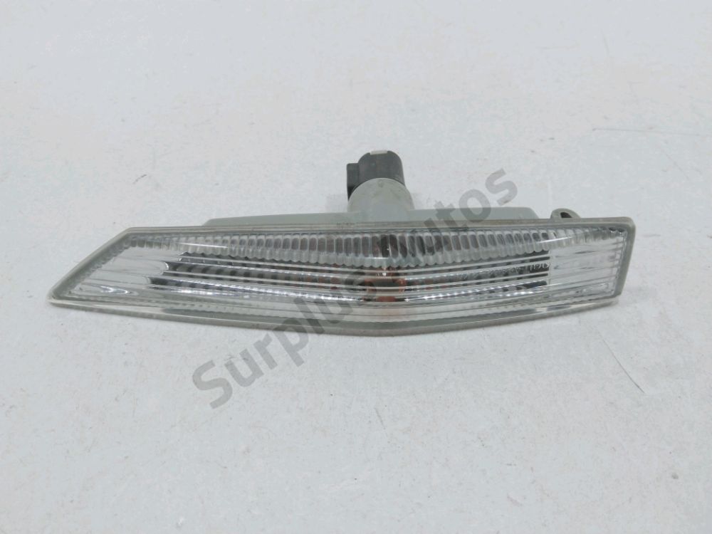 Répétiteur d'aile droit